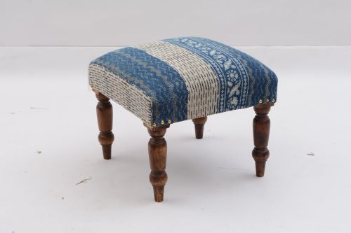 AD-283 WOODEN SQUARE STOOL